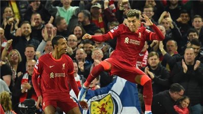 فيرمينو يحقق رقمًا غائبًا منذ عامين