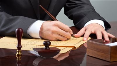 محامية تكشف حالات الحجز على ممتلكات الزوج في قضايا النفقة 