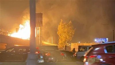 انفجار هائل بخط غاز في مدينة نصر.. الدفع بـ10 سيارات إطفاء.. محافظ القاهرة ينتقل للموقع.. والبترول تكشف السبب | فيديو