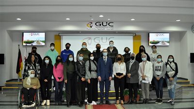 حقوق الألمانية بالقاهرة تناقش 