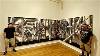 ميكانيكي سيارات يعثر على كنز تحت التراب