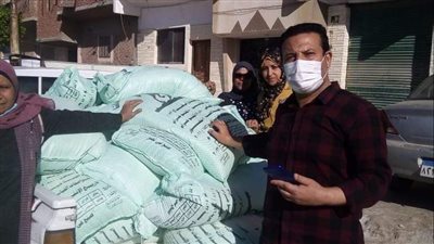 ضبط طن دقيق مدعم ودجاج فاسد خلال حملة تموينية بالإسماعيلية|صور