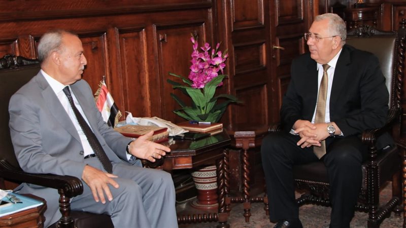 وزير الزراعة ومحافظ