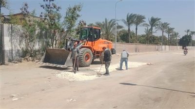 ترميم عدد من الطرق بحي الهرم | صور