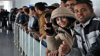 مكاتب التمثيل العمالي المدافع الأول عن حقوق المصريين بالخارج.. وإرشادات من الهجرة للمواطنين المغتربين 