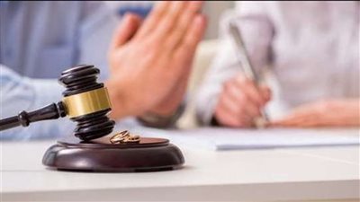 ربة منزل في دعوى خلع: جوزي بيصورني ويبعت الصور لأصحابه