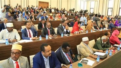 البرلمان الصومالي يؤدي اليمين تمهيدا لانتخاب رئيس الدولة