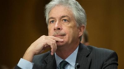 جلسة غامضة، مديرا الاستخبارات الأمريكية والبريطانية يظهران علنا معا لأول مرة