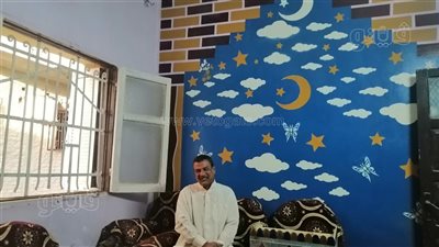  بفرح إخواتي المسيحيين زي المسلمين.. قصة أول مصنع لمجسمات الكنائس في قنا | فيديو