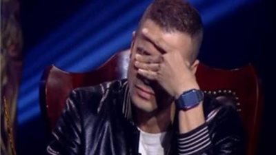 حسن شاكوش باكيا: أمي عندها سرطان ومش بتاجر بمرضها | فيديو