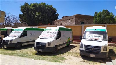 كشف وعلاج بالمجان لـ 1447 مواطنًا في قافلة طبية ببني سويف 