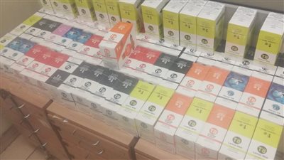 جمارك مطار القاهرة تحبط تهريب 670 وحدة فيب للشيش الإلكترونية