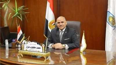 رئيس جامعة الأقصر يكرم الفائزين في مسابقة الطالب المثالي