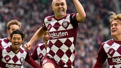 إنيستا يكشف موقفه من العودة لبرشلونة