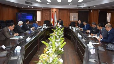 وزير الرياضة يستعرض إنجازات الاتحادات النوعية في مواجهة كورونا