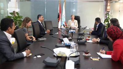 وزيرة البيئة: نبحث تنفيذ تطبيق لتدوير المخلفات الإلكترونية