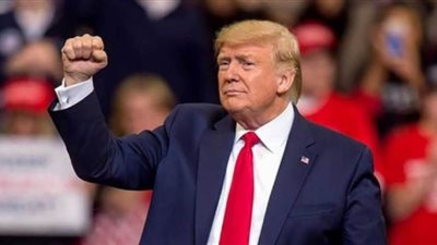 ترامب: هناك بصيص أمل في مكافحة كورونا رغم مرورنا بأسبوع موجع جدا