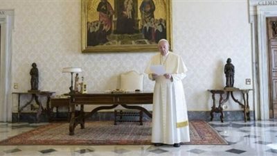 البابا فرنسيس: بعض الساسة الأوروبيين يشبهون هتلر