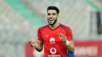 وليد أزارو يدعم أحمد فتحي