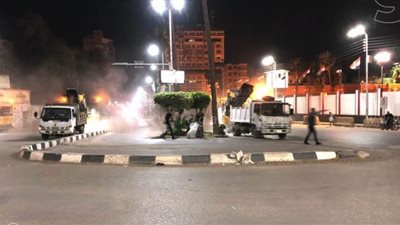 سكرتير محافظ الدقهلية تقود حملة ليلية للتطهير ورفع القمامة بشوارع المنصورة | صور