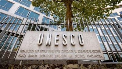 أستاذ بجامعة المنيا يصنع المجد في 