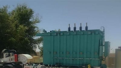 الوادي الجديد تتسلم محولي كهرباء لدعم شبكات الخارجة