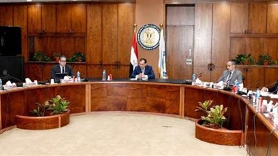 وزير الطيران: ننسق مع البترول بشأن تحديد تسعيرة وقود الطائرات