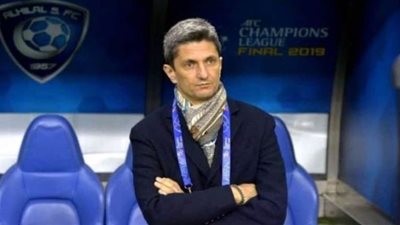 مدرب الهلال السعودي يوافق على خفض راتبه 50%