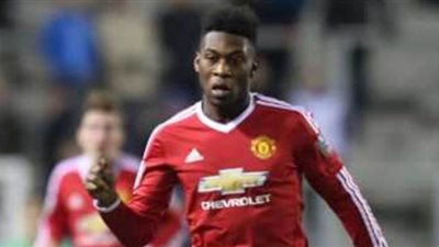 مانشستر يونايتد يجدد عقد نجمه الشاب