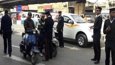 مرور الجيزة يحرر 294 مخالفة إنتظار خاطئ وحجز 2 توك توك