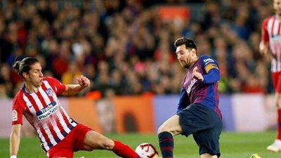 فيليبي لويس: تعمدت ضرب ميسي كثيرا ولم يوبخني