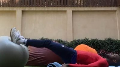 جيرالدو يواصل تنفيذ تدريباته في منزله خلال حظر كورونا