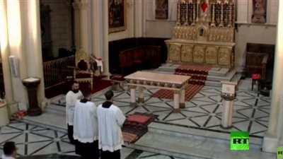 مشاهد من داخل كنيسة القيامة أثناء خلوها من المصلين في الجمعة العظيمة | فيديو