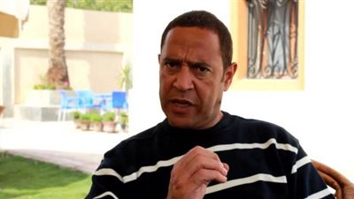 أشرف عبد الباقي ينعي والد علي ربيع