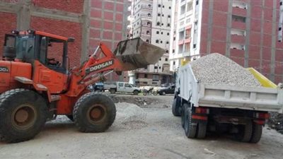 ضبط ومصادرة 25 طن مواد بناء وخلاطة بالزقازيق