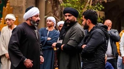 أحمد صلاح حسني ينشر صورة من كواليس 