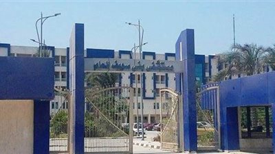 عقب ظهور 4 حالات مصابة بكورونا.. إحالة مسؤولي 