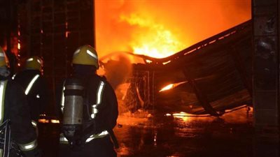 الحماية المدنية تسيطر على حريق مخزن السلع الغذائية في حلوان