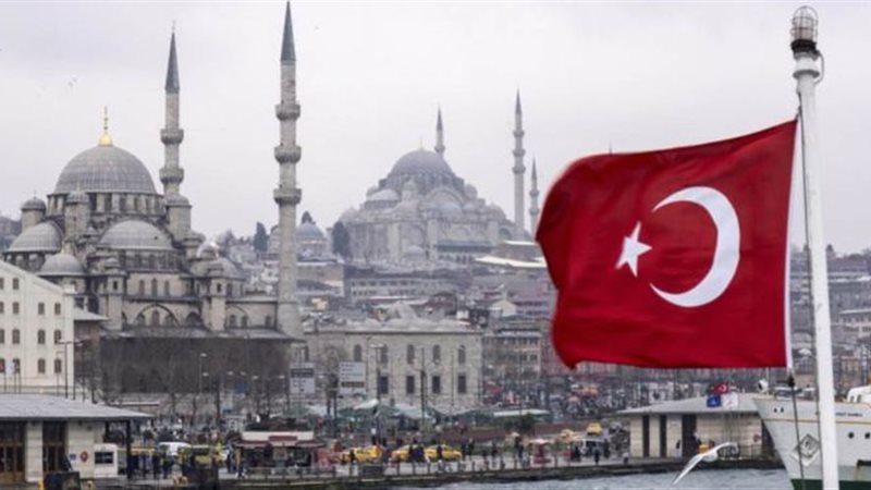 تركيا تفرض حظر تجول