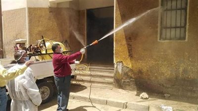 الانتهاء من تطهير سور مستشفى ملوي للعزل الصحي في المنيا