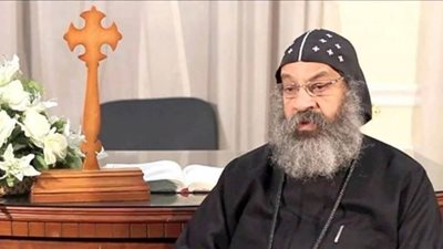 الأنبا رافائيل يشجع الأقباط لإغلاق الكنائس: السماء مفتوحة