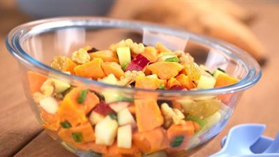 طريقة عمل بطاطا مشوية بالروزماري