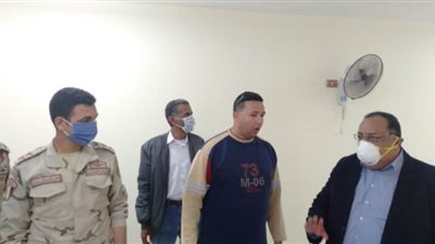 رئيس جامعة حلوان يتفقد مباني المدن الجامعية المخصصة لعزل مرضى فيروس كورونا