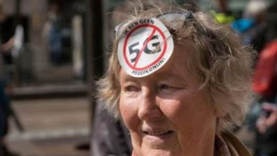 مواطنون يحطمون أبراج الاتصالات بهولندا