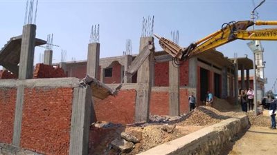 محافظ الشرقية يقود حملة لإزالة التعديات على أملاك الدولة | صور