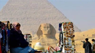 أمن الجيزة يرفع 140 حالات إشغال طريق بالمنطقة الأثرية في الهرم