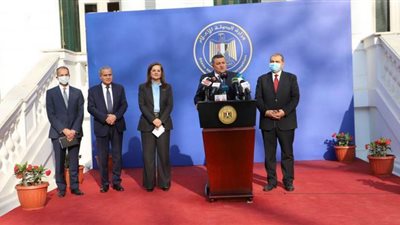 وزير الاتصالات يحدد آليات صرف منحة العمالة غير المنتظمة