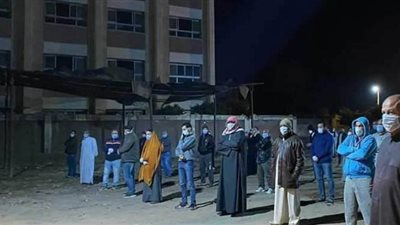 محافظ كفر الشيخ يشيد بأهالي شباس عمير في تشييع جثمان سيدة مصابة بكورونا