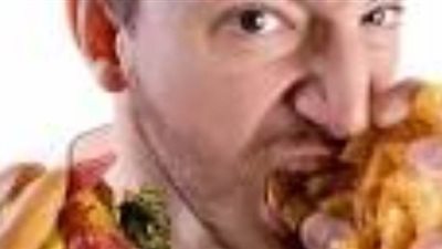 أستاذ تأهيل نفسي يحذر من القلق: يؤدي إلى زيادة الوزن | فيديو