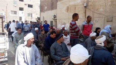 بدء صرف الدفعة الأولى من منحة العمالة غير المنتظمة ببني سويف | صور